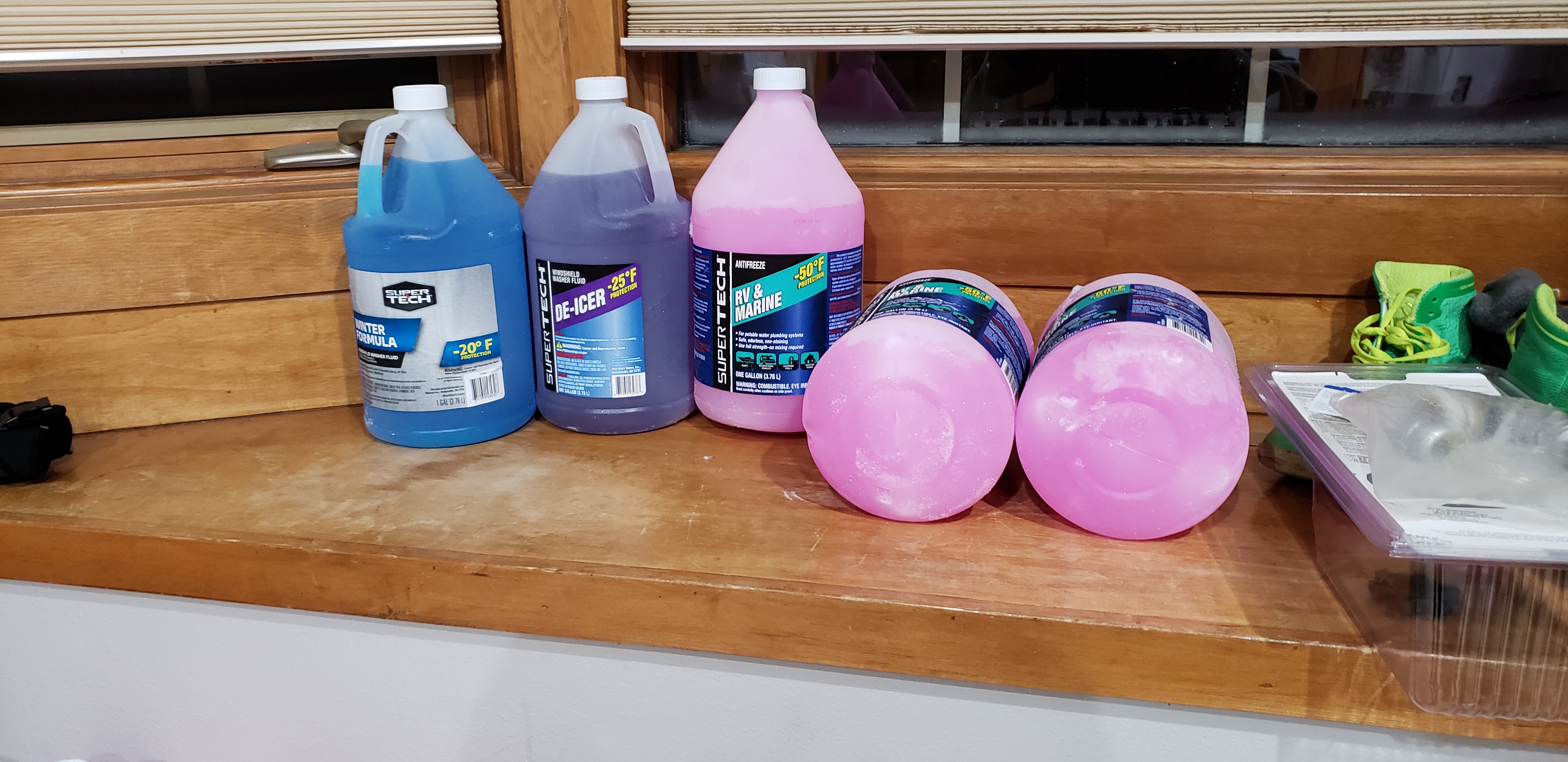 Can RV Antifreeze be Used as Windshield Washer Fluid? Is It Possible? -  ExploringThelocallife