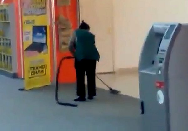 cleaning-lady-vacuuming-fail.jpg