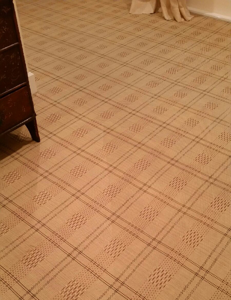 Pic_2_line_in_carpet.jpg