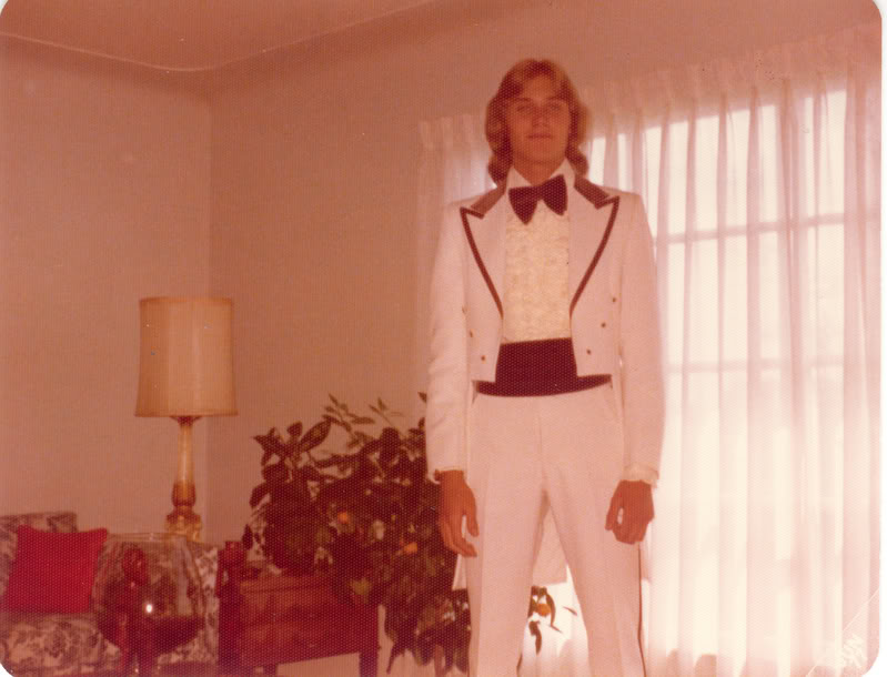 SeniorPromTux1977.jpg