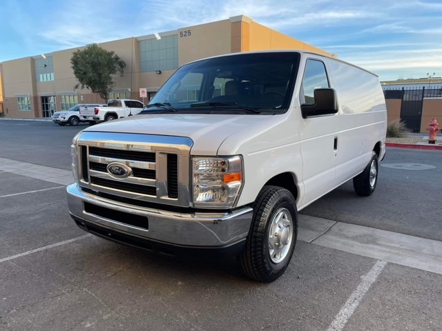 FORD E250 WITH 64K MILES! FULLY LOADED WITH HYDRAMASTER TRUCKMOUNT, ACCESSORIES, EXCELLENT
