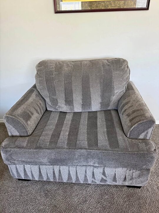 chair.jpg