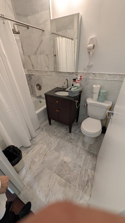 PXL_20251030_140956555.jpg PXL_20251030_140956555.jpg